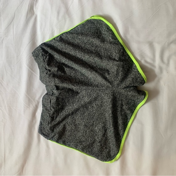 Grey and neon green booty shorts - Picture 4 of 4